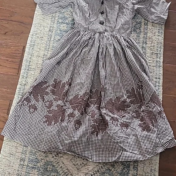 1950s Handmade Gingham Dress - Picture 2 of 16